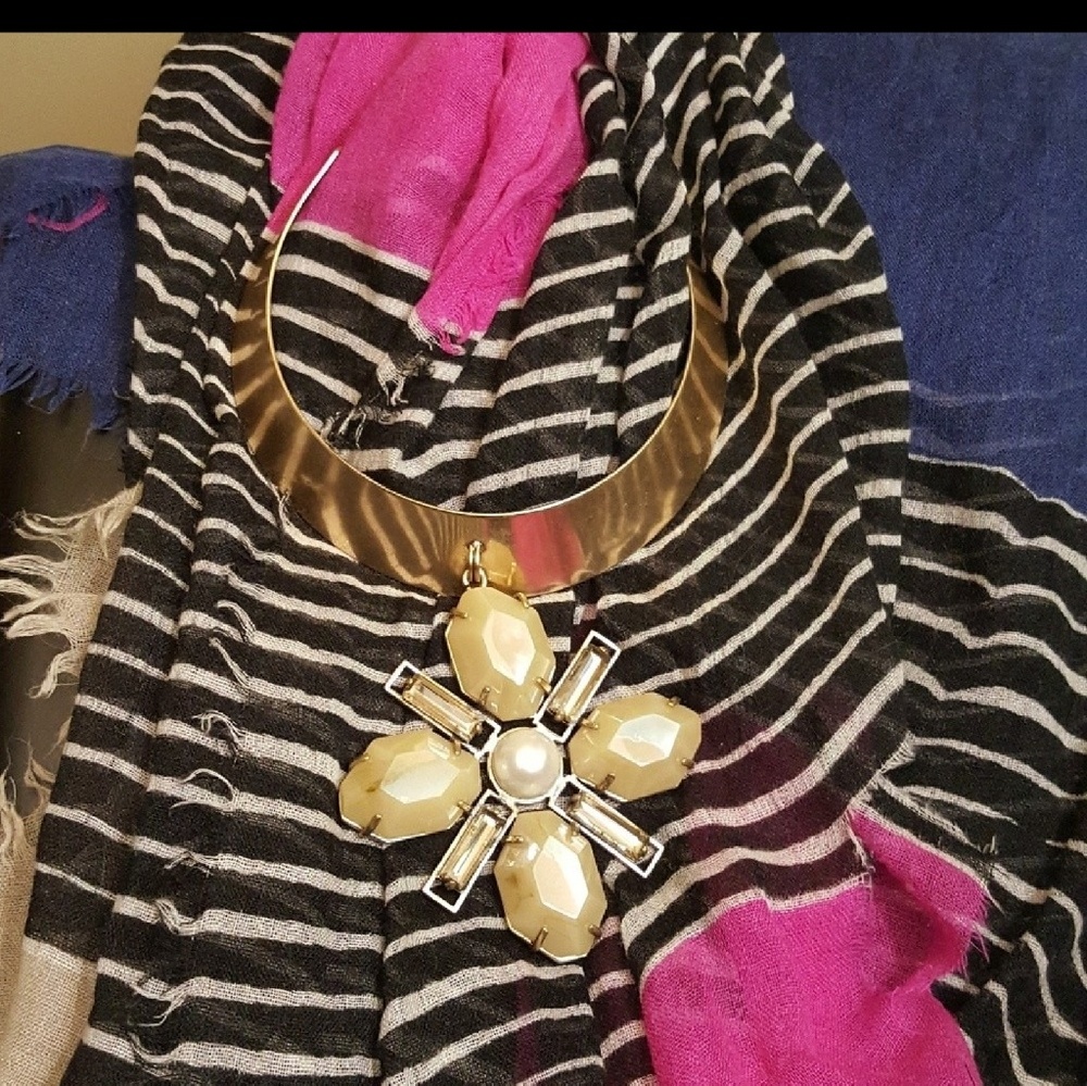 RARE Last One Tory Burch Collar Necklace